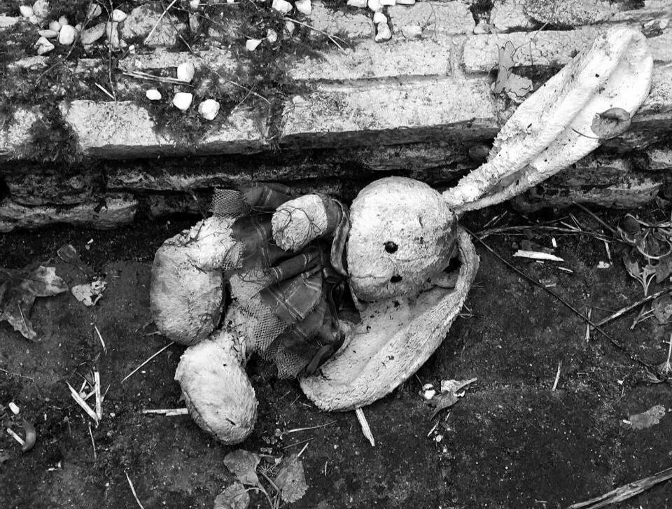 Петербургский суд вынес приговор бросившей дочь в запертой квартире женщине